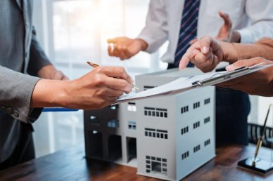 Генпрокурора попросили объяснить вмешательство в спор о сделке 22-летней давности 